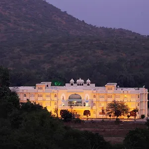 **** Resort Shouryagarh & India